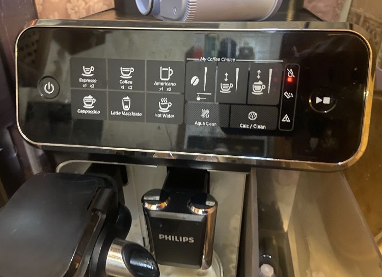 Кавоварка Кавомашина з дому Philips EP3240 LatteGo 3 роки ер3200