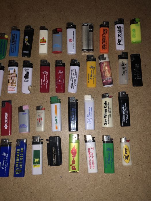 Lote de 52 isqueiros