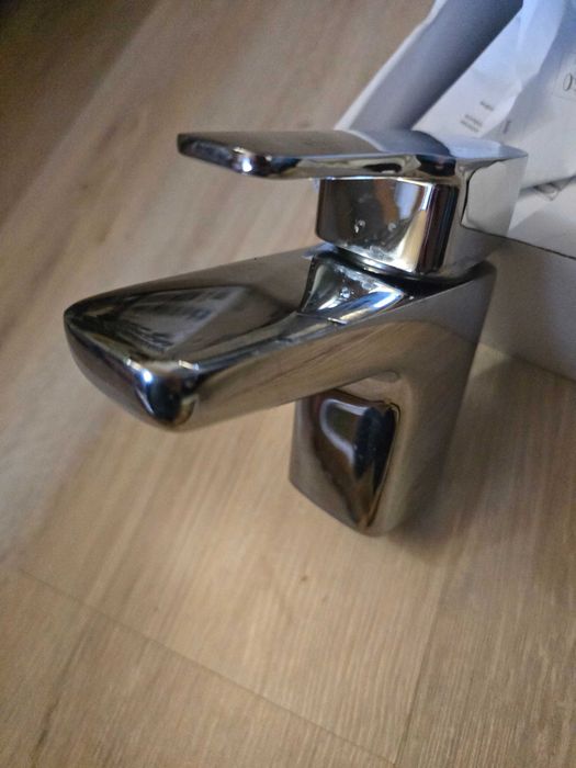 Kran umywalkowy łazienka rozmiar M