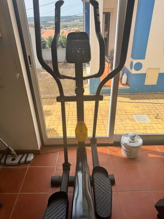 Bicicleta Elíptica Domyos EL 520 – Excelente Estado