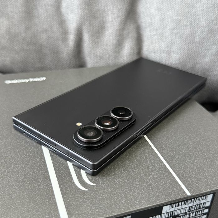 Samsung Fold 7 12/256 Официал на гарантии