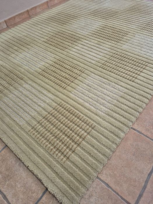 Tapete sala grande com padrão