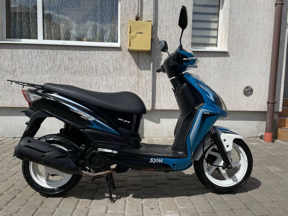 Продам скутер SYM Jet4 125