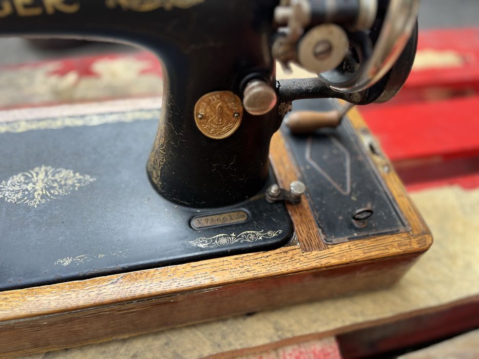 Máquina de Costura Singer Antiga