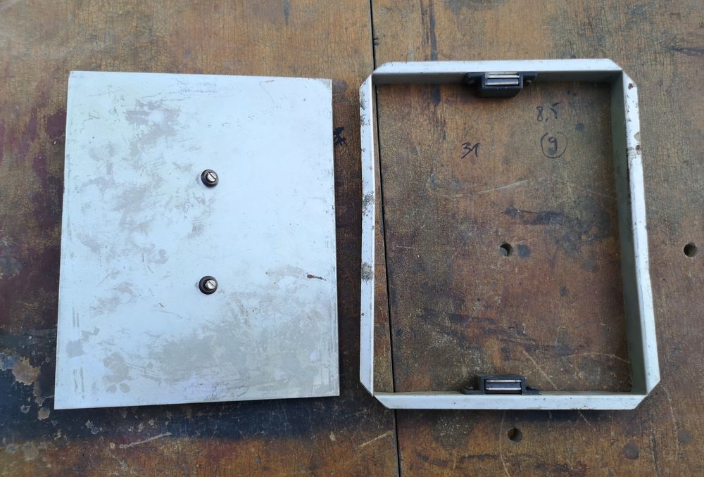 Drzwiczki rewizyjne 24.5x19