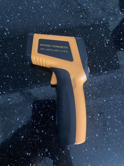 Термометр новий