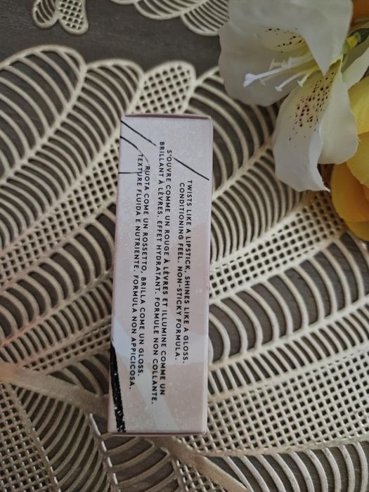 Fenty Beauty gloss bomb two’lip kiss 02 błyszczyk w sztyfcie