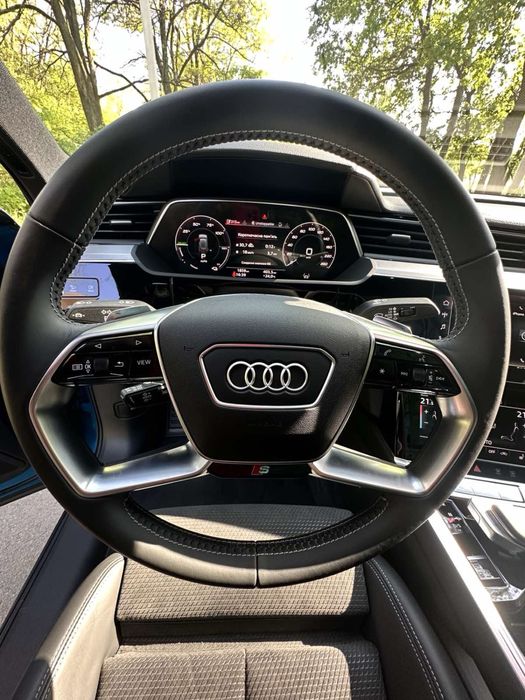 AUDI e-tron 11 тис пробігу