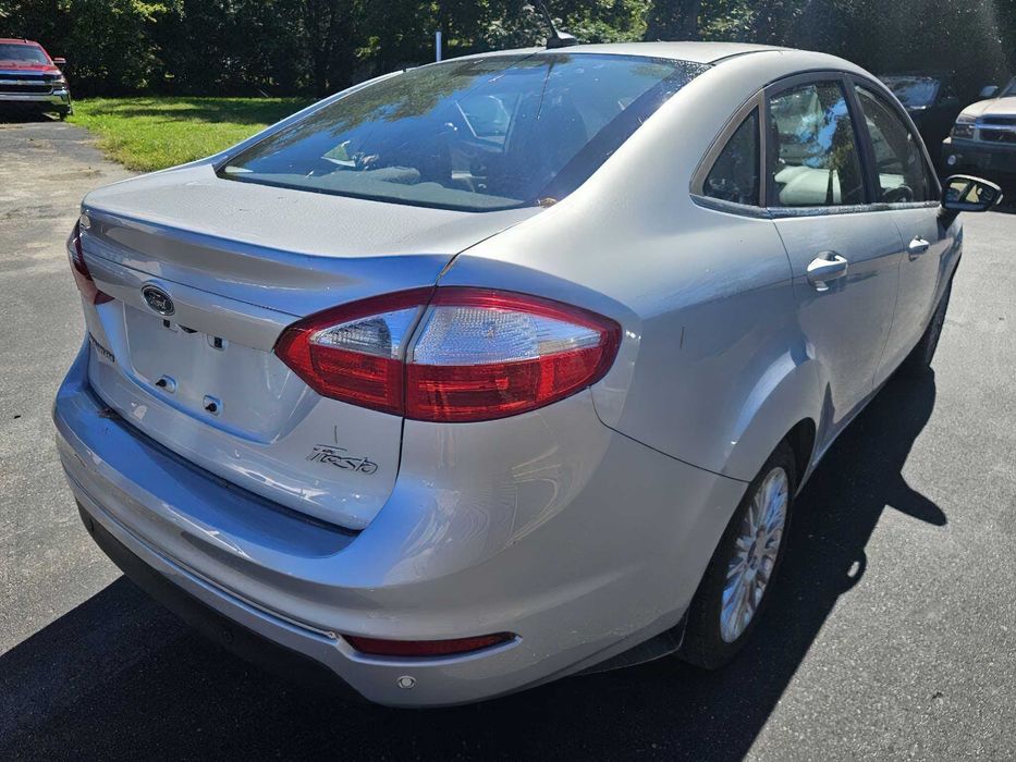 Ford Fiesta Titanium      2016