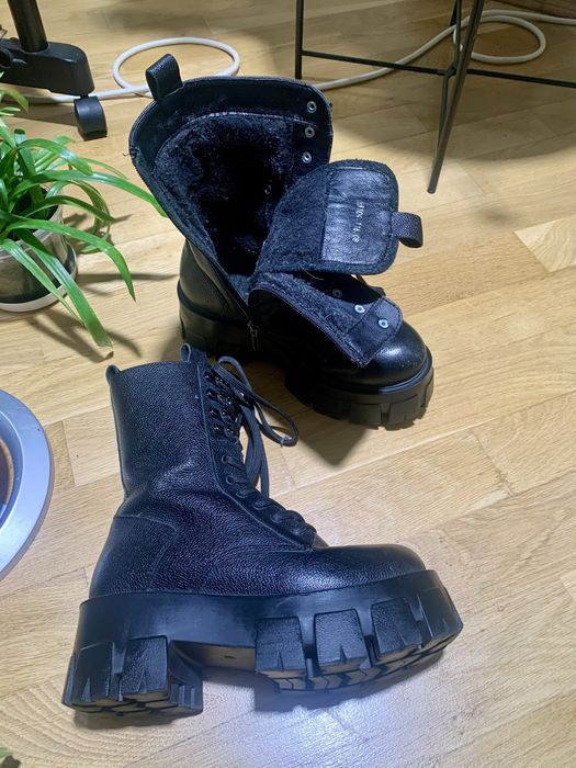 Чоботи зимові жіночі