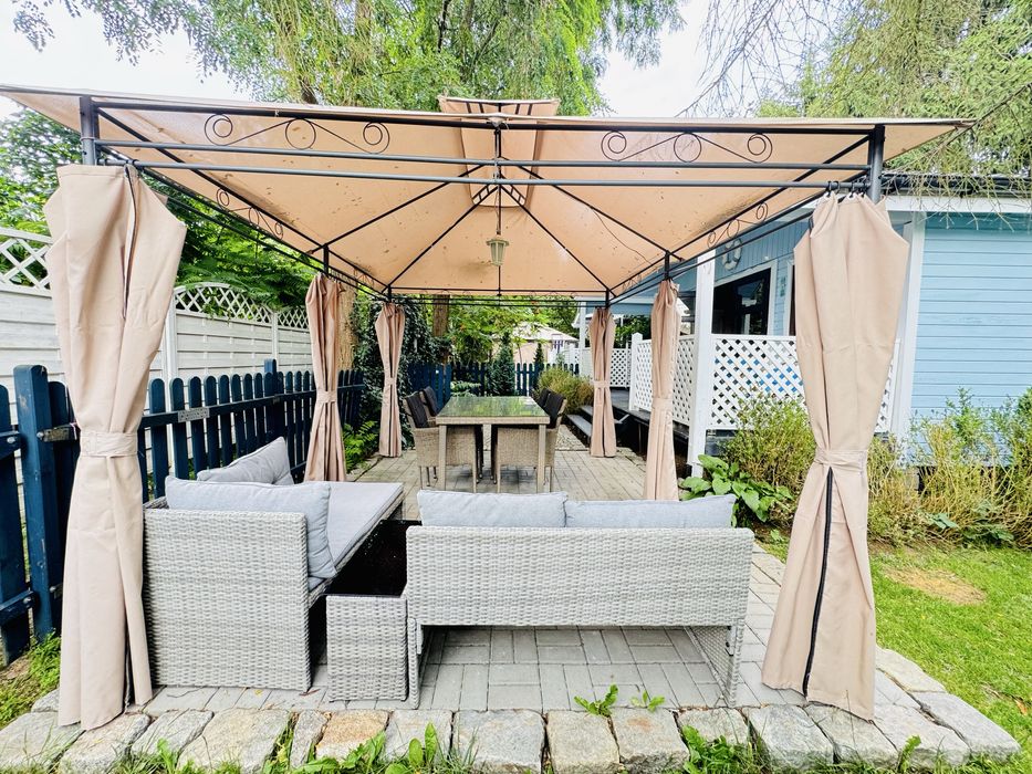 Ogrodzony na wylacznosc PROWANSJA II  Pobyt z psem. Plac zabaw.