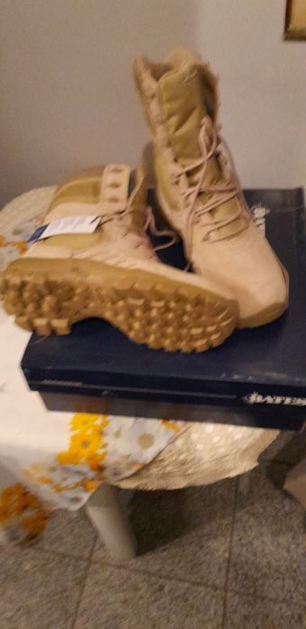 Buty Bates brązowe wysokie nieużywane nowe