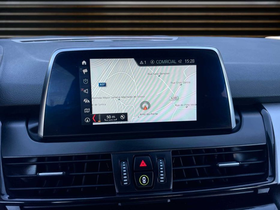 BWW 218d 2.0d 150cv Autom. 7Lug c/Garantia - desde 289€ p/mês