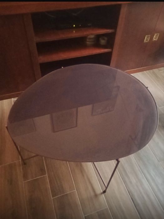 Mesa de centro em vidro