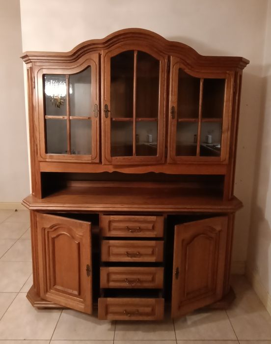 Solidny kredens drewniany, używany, stan dobry/bardzo dobry