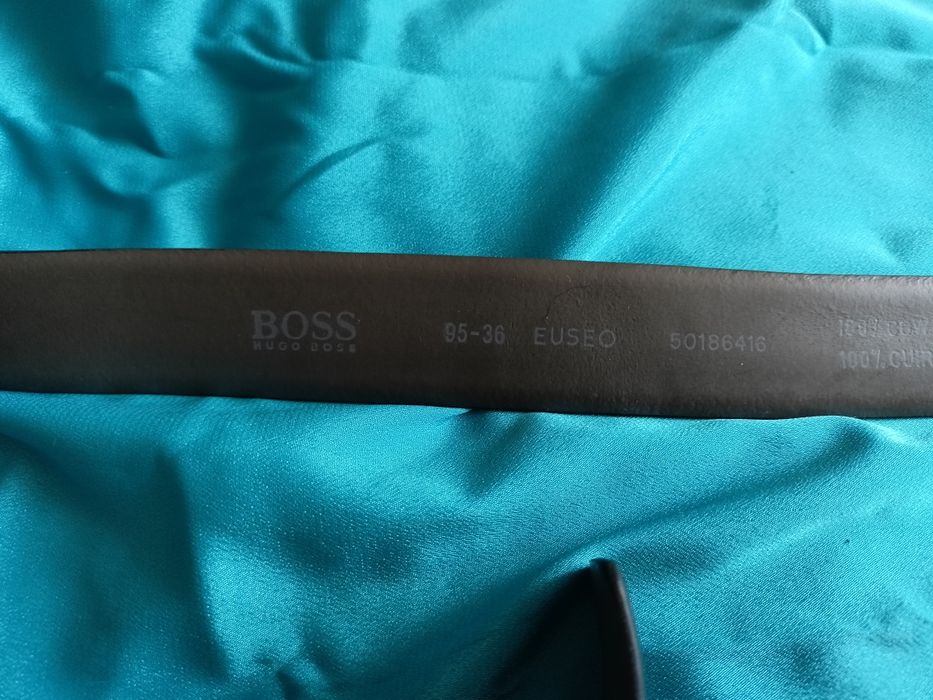 Męski czarny, skórzany pasek Hugo Boss