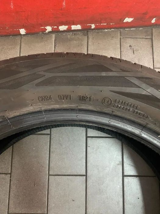 1 Pneu 235/50/19 Continental EcoContact 6 de 2021