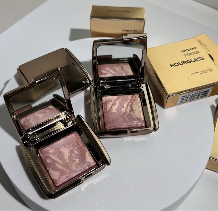 Румяна Hourglass Ambient Lighting Blush