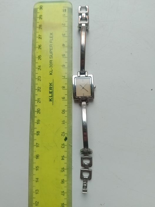 Часы женские oasis