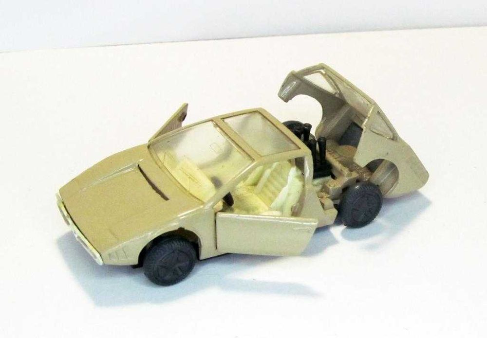 модели Alfa-Romeo, Ferrari, NSU СССР.  Опель СССР. Checker John Wick