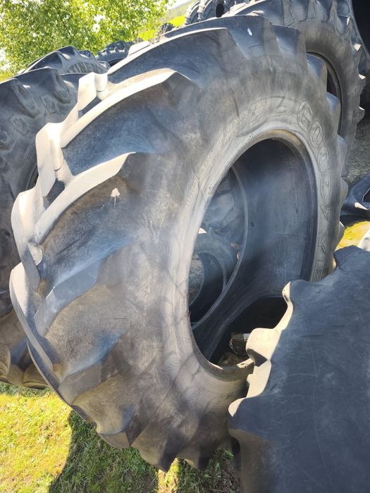 Opona Goodyear radialna 18.4 R34 (460/85 R34) w dobrym stanie