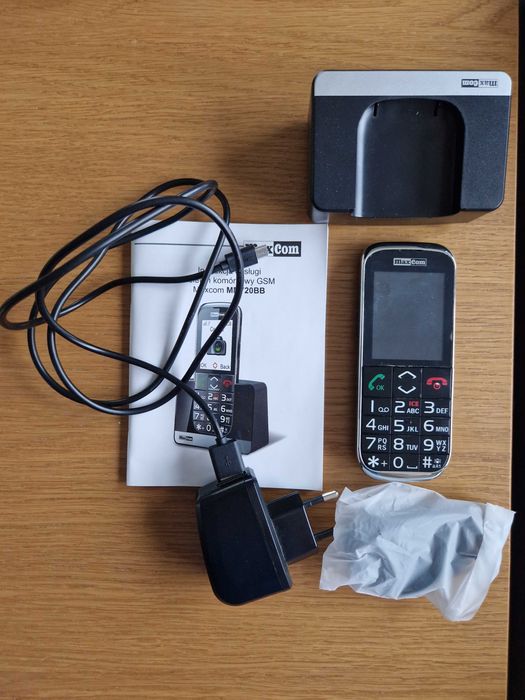 Telefon Maxcom MM720BB czarny dla seniora + baza