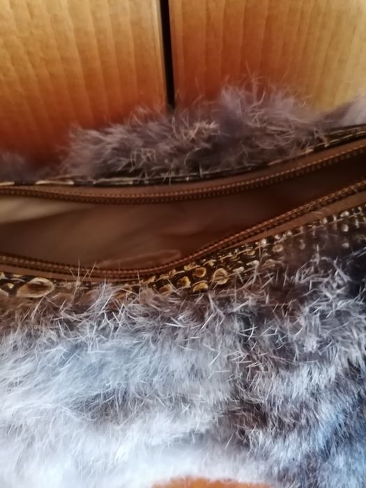 Mala  de senhora em pêlo de raposa