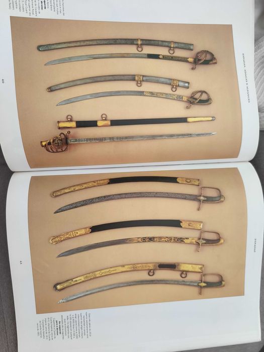 Espadas, Adagas e Alfanjes