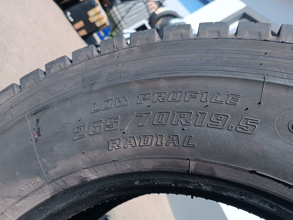 265/70R19.5 Bridgestone M729