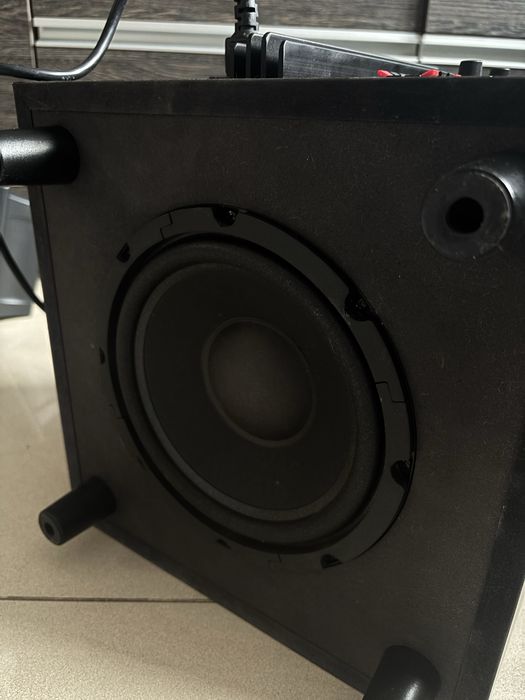 Zestaw glosnikow + subwoofer Cerwin-Vega