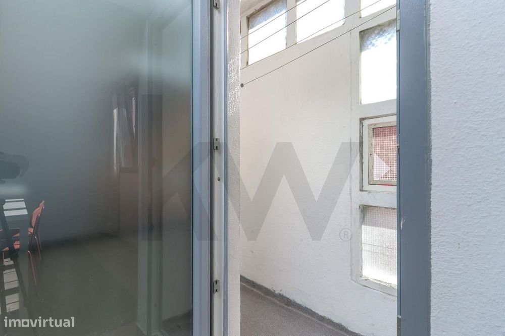 Excelente T3 Mobilado e Equipado em Vila Nova de Santo André - Arrenda