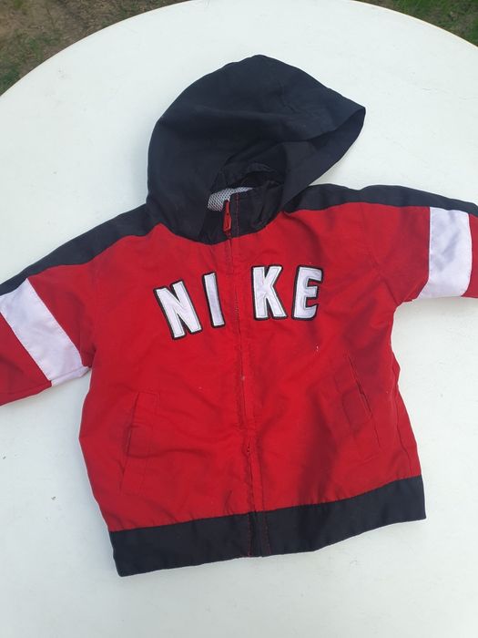 Nike wiatrowka z kapturem