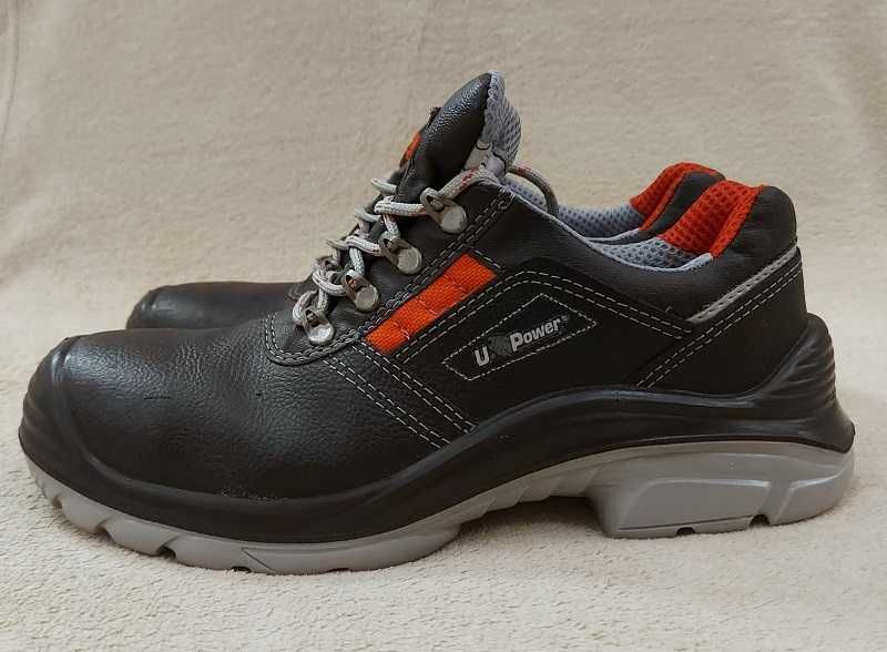 Кросівки    U Power