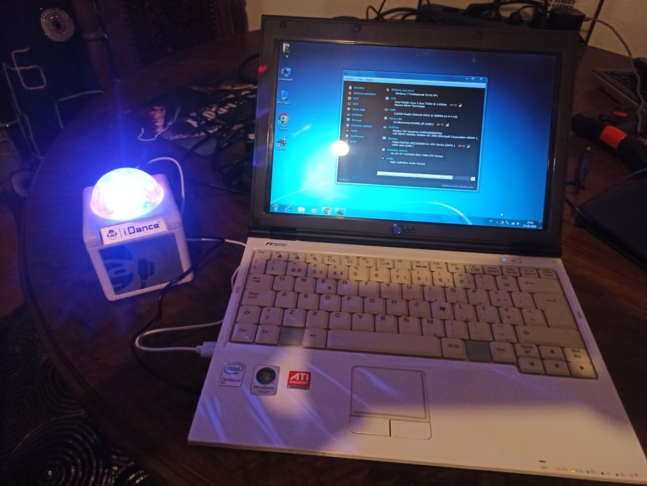 Portátil LG r200