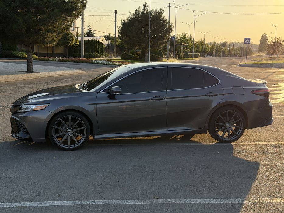Toyota camry 70