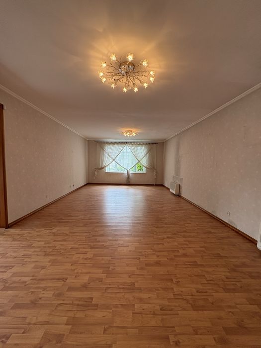 Продаж 2-х поверхового будинку в Центрі міста-250кв.м.Вул.Севастопольс