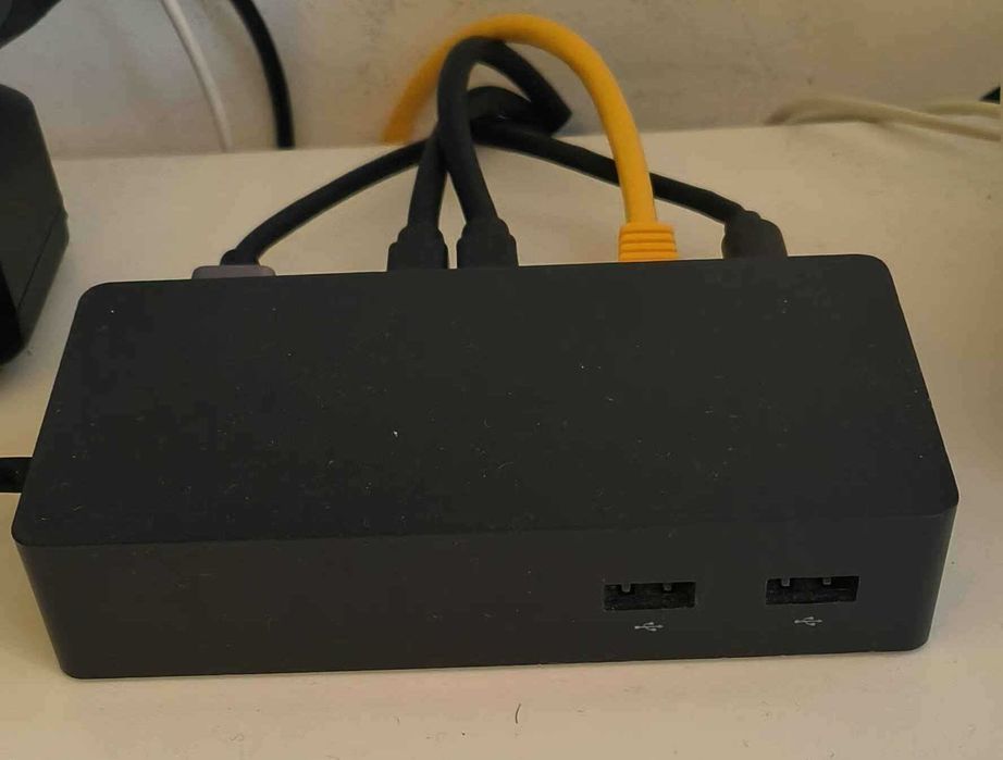 Surface Pro 6 com Docking e Carregadores