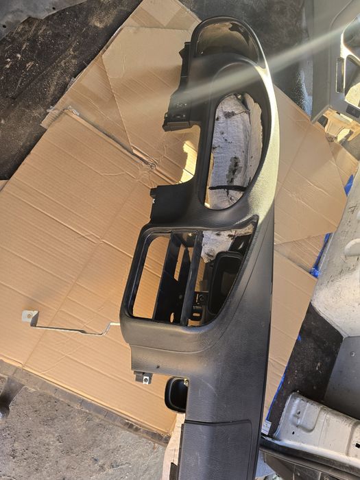 Bmw e36 skóra deska elementy