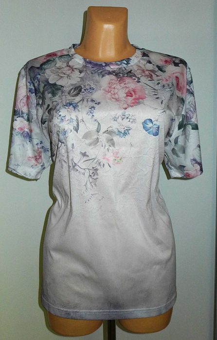 Bluzeczka w kwiaty 44