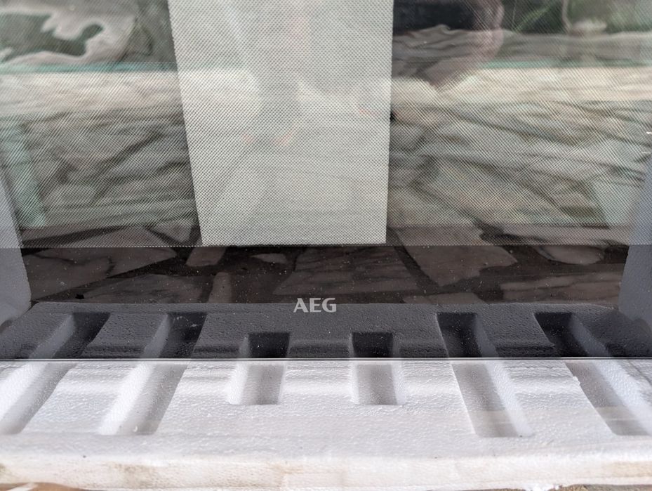Forno AEG multifunções Série 5000 - Novo c/garantia