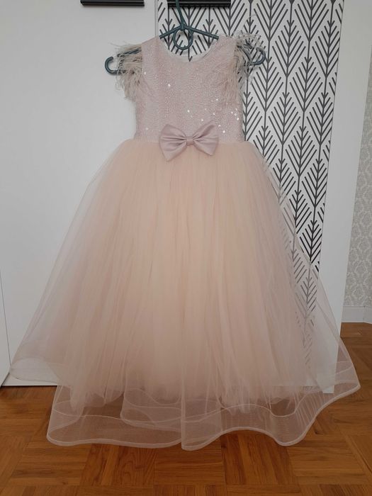 Сукня    на випускний