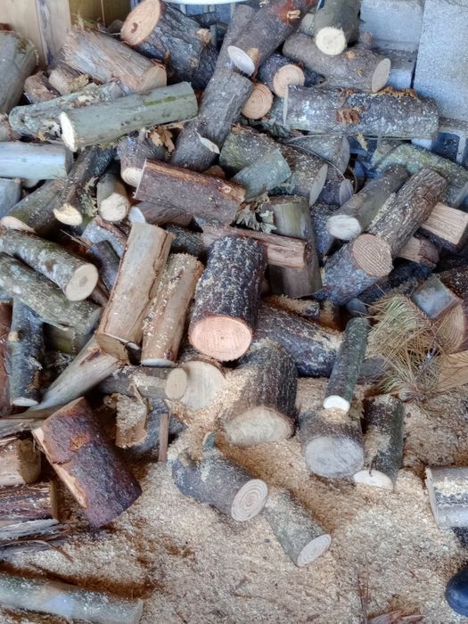 Vende se lenha mista