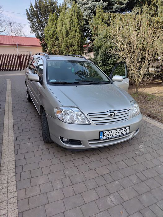 Toyota Corolla kombi E12  diesel 1,4