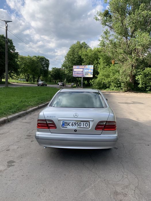 Продам мерседес w210