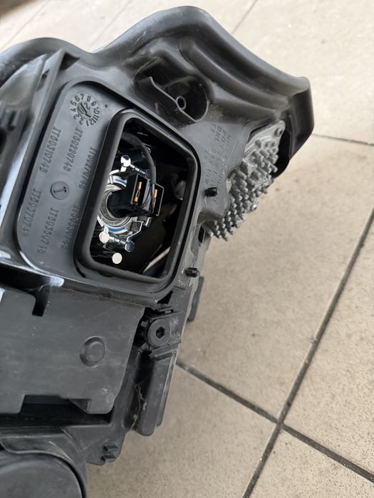 Iveco sway lampa lewa h7