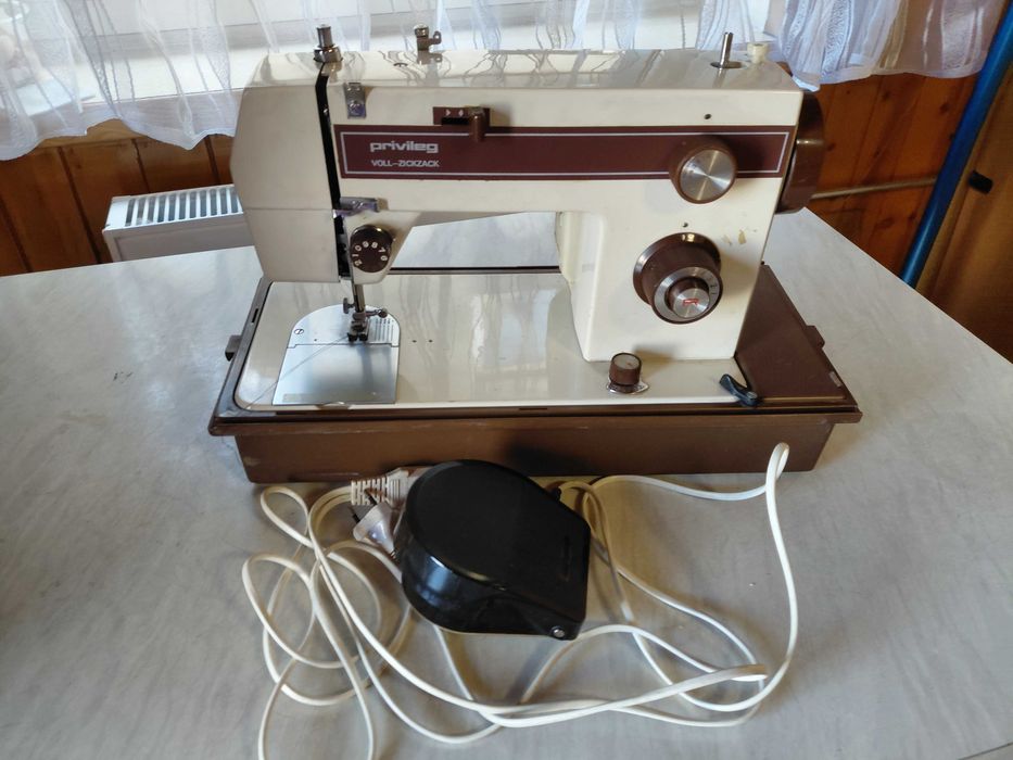 Maszyna do szycia Privileg 202 AYB