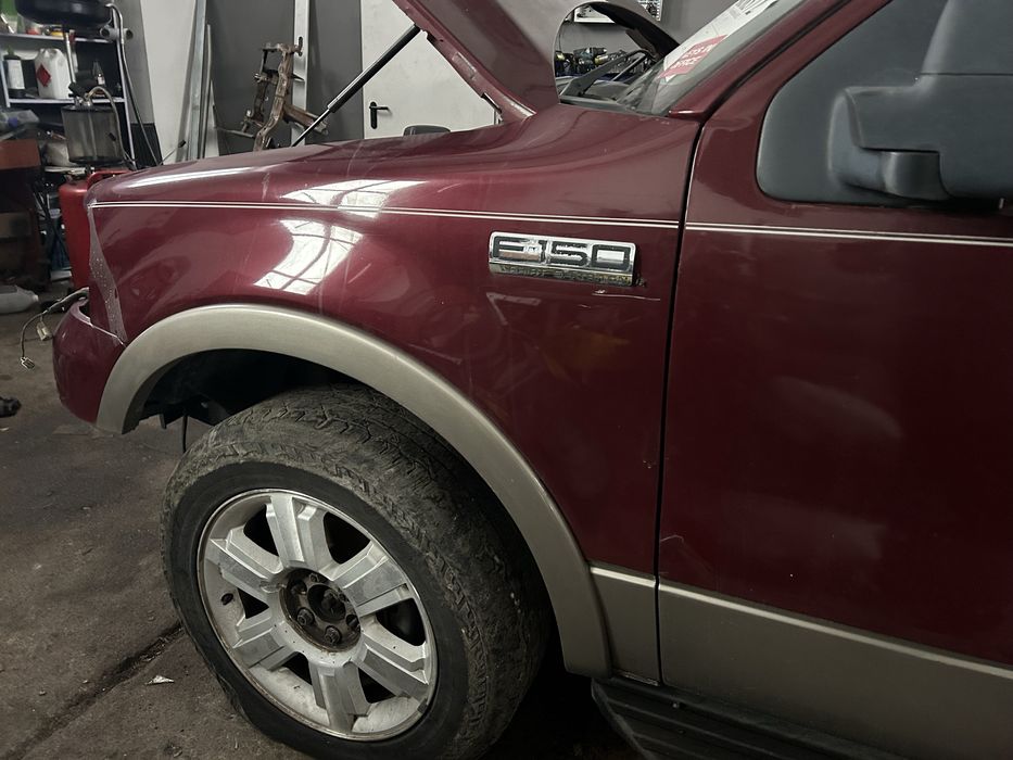 Ford f150 rok 2004-08 blotnik prawy lub lewy