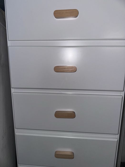 Movel sklum gavetas em muito bom estado