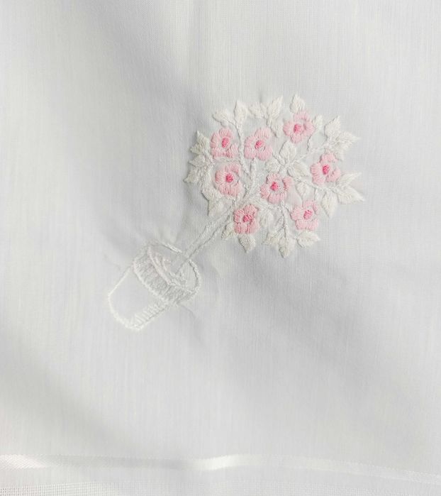 Toalha Quadrada Branca Bordada