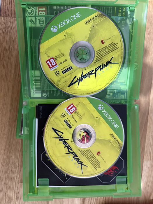 Trzy gry - Cyberpunk 2077, Assassin’s Creed Valhalla, Saints Row. Xbox